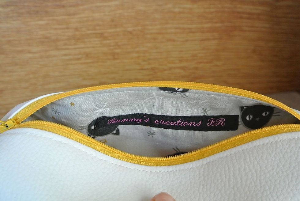 Thumbnail: trousse sailor uranus vue intérieure