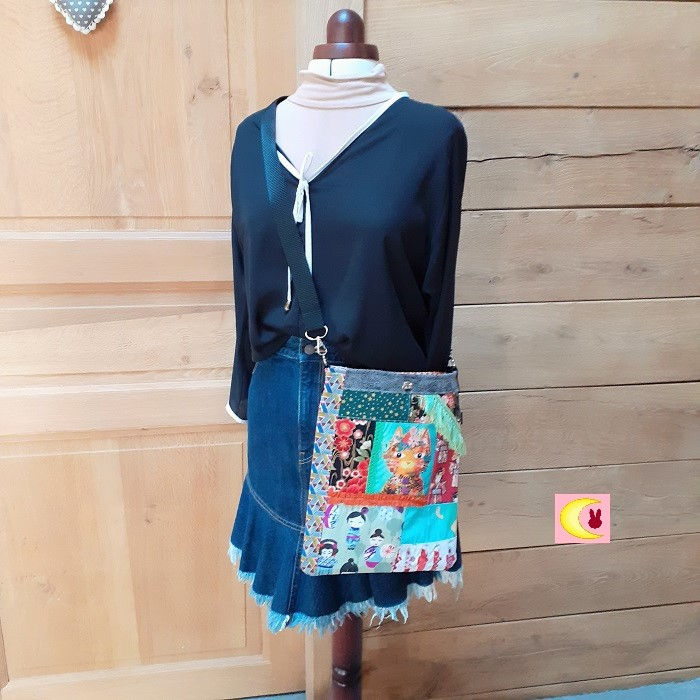 Thumbnail: sac japon sweety chat roux sur mannequin