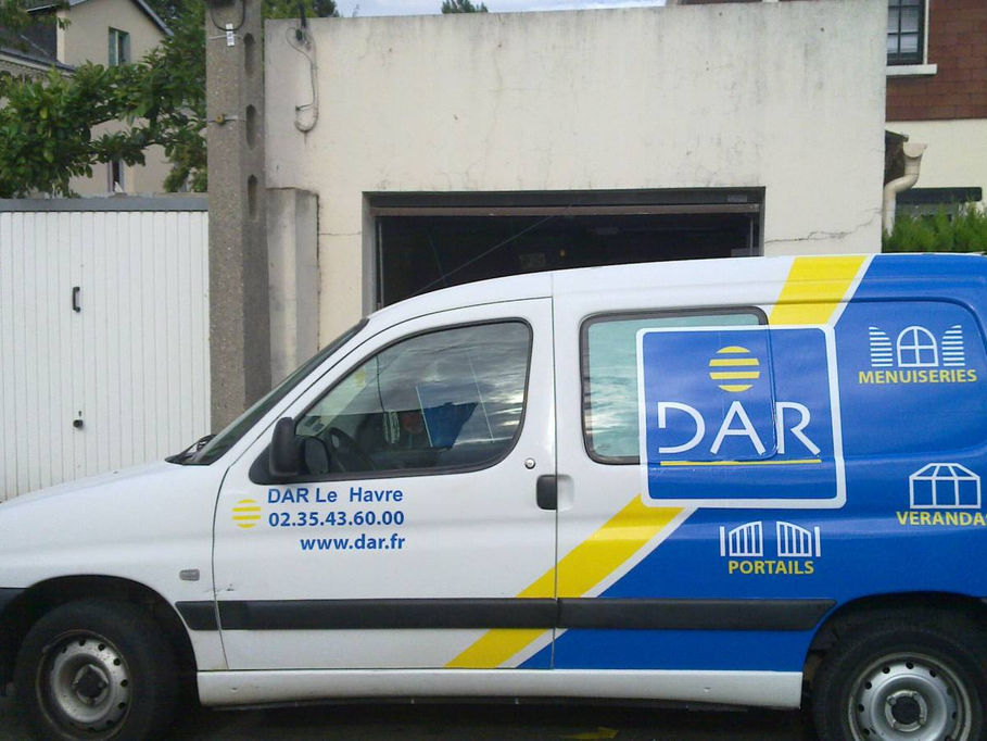 Marquage sur flotte de véhicules à Gonfreville-l’Orcher