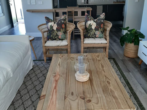 N0.9 Lavish Garden Cottage 
