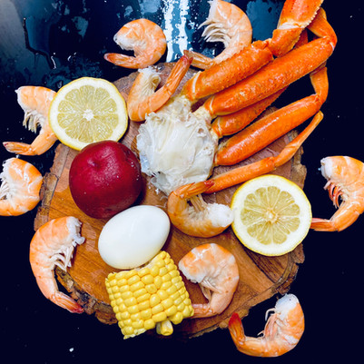 L) Shrimp (1/2lb) & snow crab (1 cluster) - 18.25