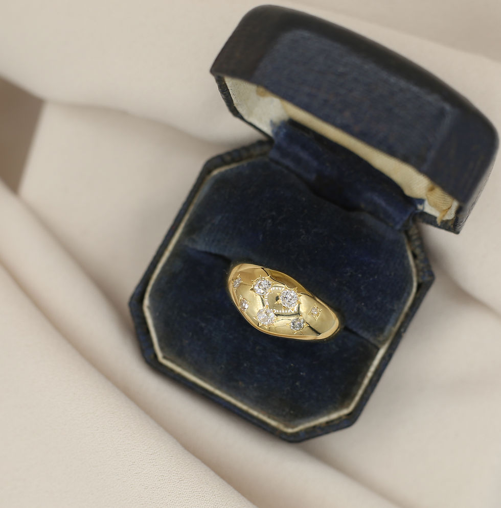 Thumbnail: A plain 9ct gold signet ring