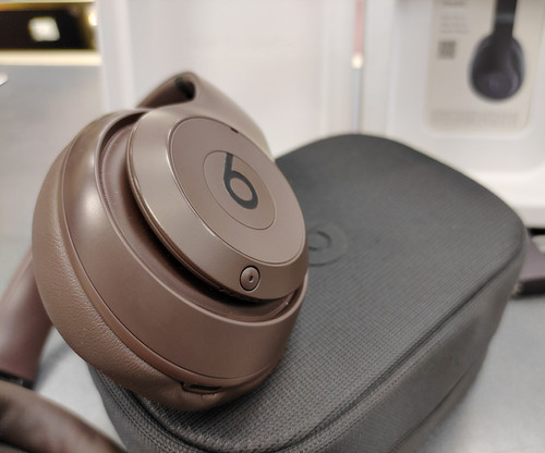 Beats Studio Pro Wireless Headphones - Deep Brown (A2924) Mint w