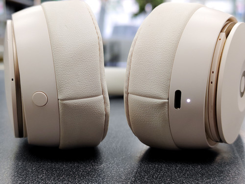 Beats SOLO PRO アイボリー Beats Solo Pro ワイヤレスヘッドホン