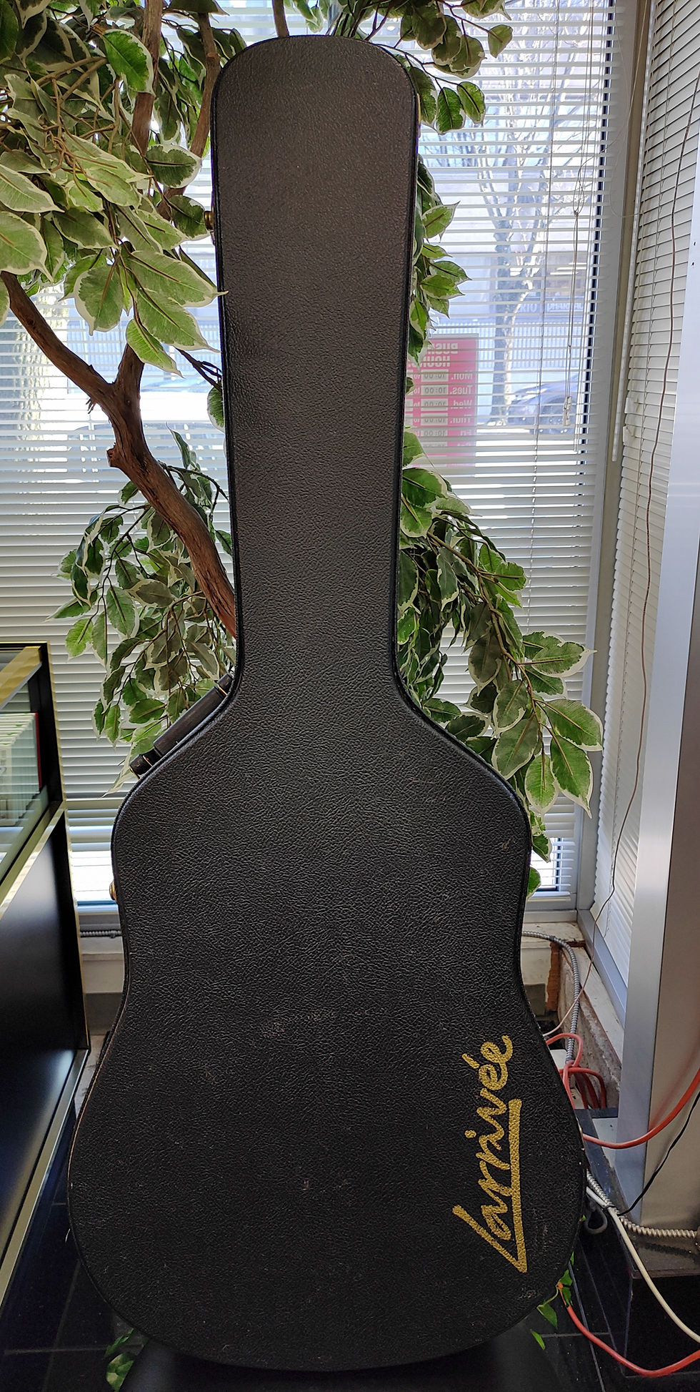 Thumbnail: Jean Larrivée L-03-12 Canadian-made 12-string acoustic guitar with natural spruce top and tortoise pickguard with hard case
