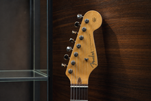 The Quiet Signal That a Pawnshop Wants Your Guitar