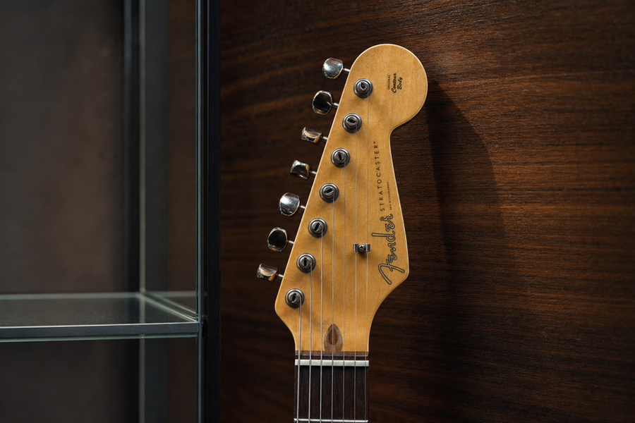 Image for: The Quiet Signal That a Pawnshop Wants Your Guitar