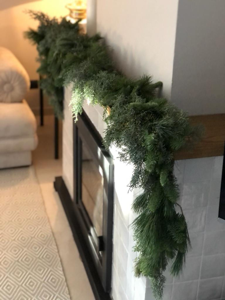 Miniatura: All green garland