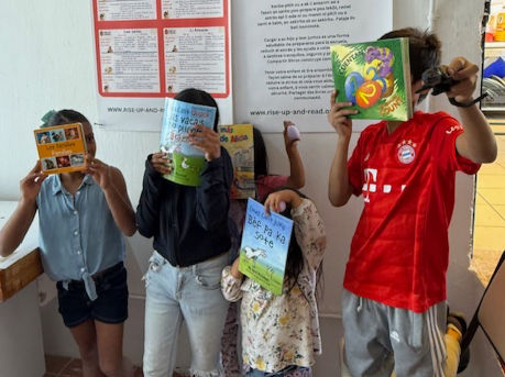 Stories Without Borders: Expanding Access to Reading Across the Migration Trail
