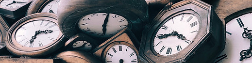 Horloges Vintage en Bois