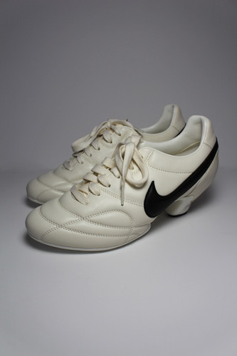 comme des garcons nike heels