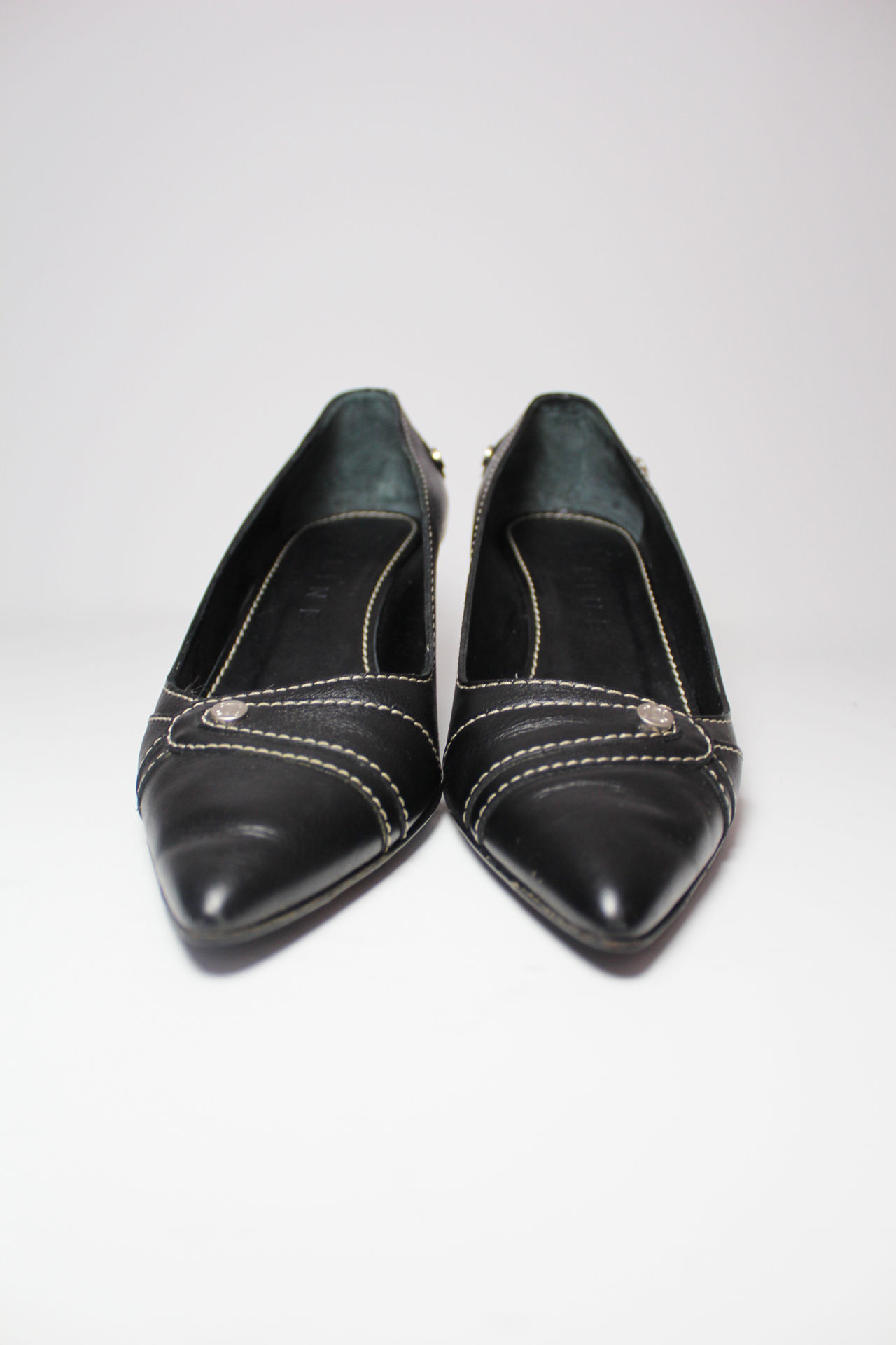𝗖𝗘𝗟𝗜𝗡𝗘 VINTAGE LOW HEELS