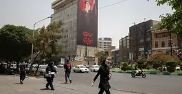 Live Updates: U.S. and Iran Edge Toward War Again