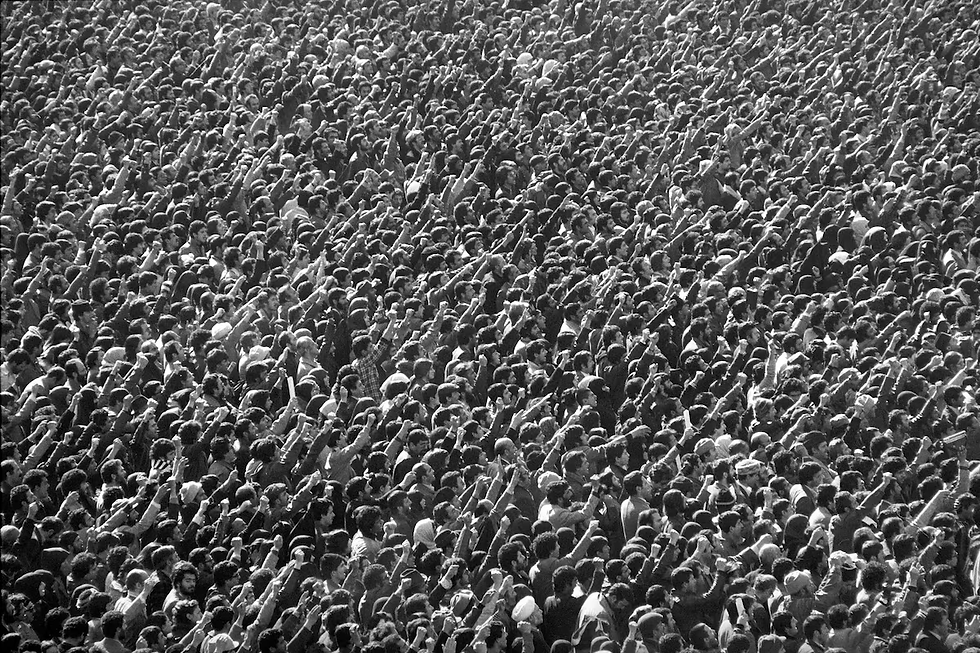 Near Tehran University on Jan. 13, 1979. (David Burnett/Contact Press Images)