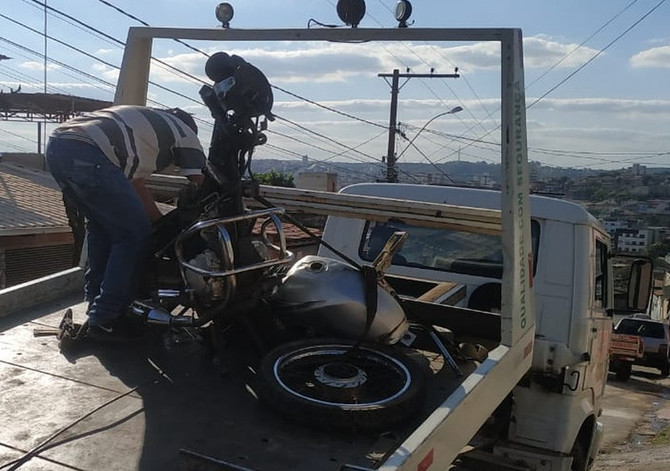 Dupla é detida com motos furtadas em pátio às margens da MG-050, em Divinópolis