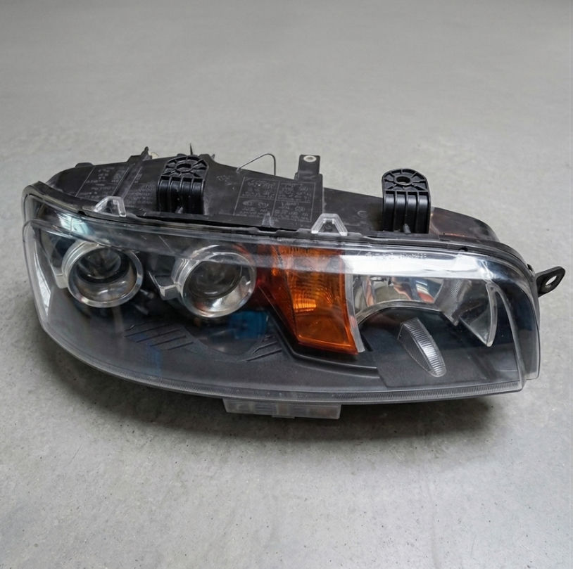 Optique de phare avant droit Fiat Punto (modèle 2003)