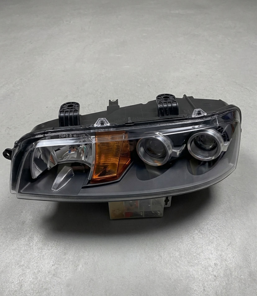 Optique de phare avant gauche Fiat Punto (modèle 2003)