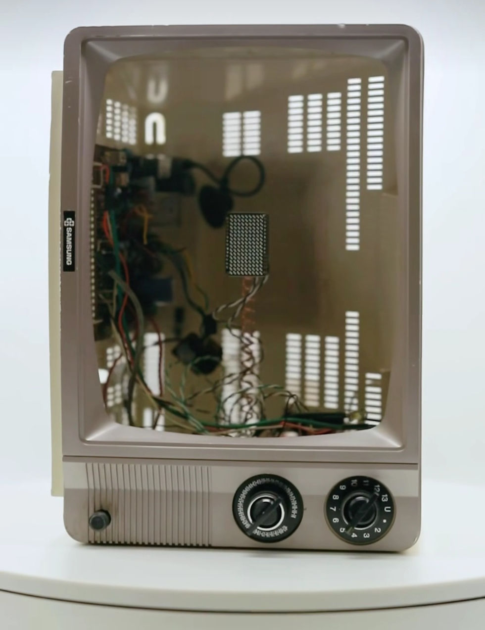 Samsung CRT TV BT-307MR, antenna, blue 16×9 LED matrix, driver module, ESP32, ESP8266, OLED display