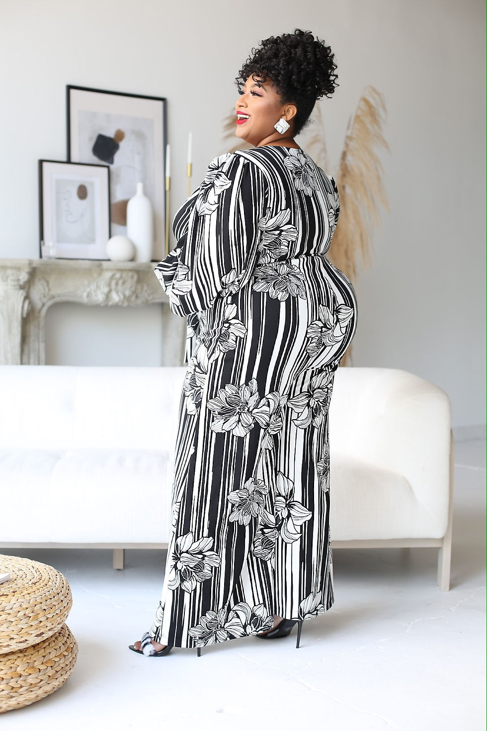 Thumbnail: Woman Of The Hour (Black & White)