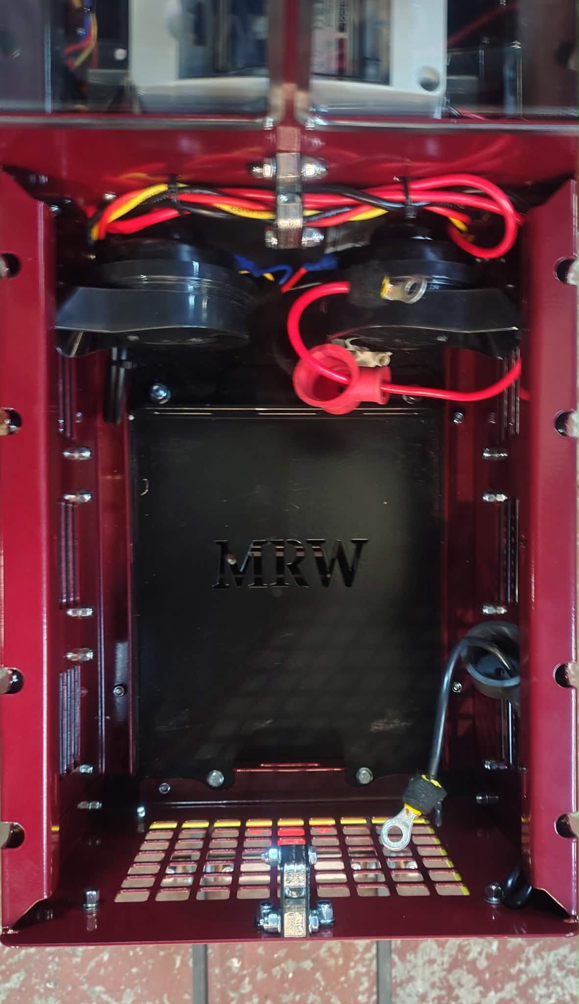 Comet controls and wiring inside the bodywork, from MRW’s product photographs.