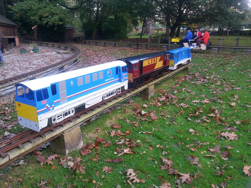 The blue 5 inch development prototype at Leyland Model Engineers, 12 October 2014. Keith identified this photograph in his email of 12 November 2024.
