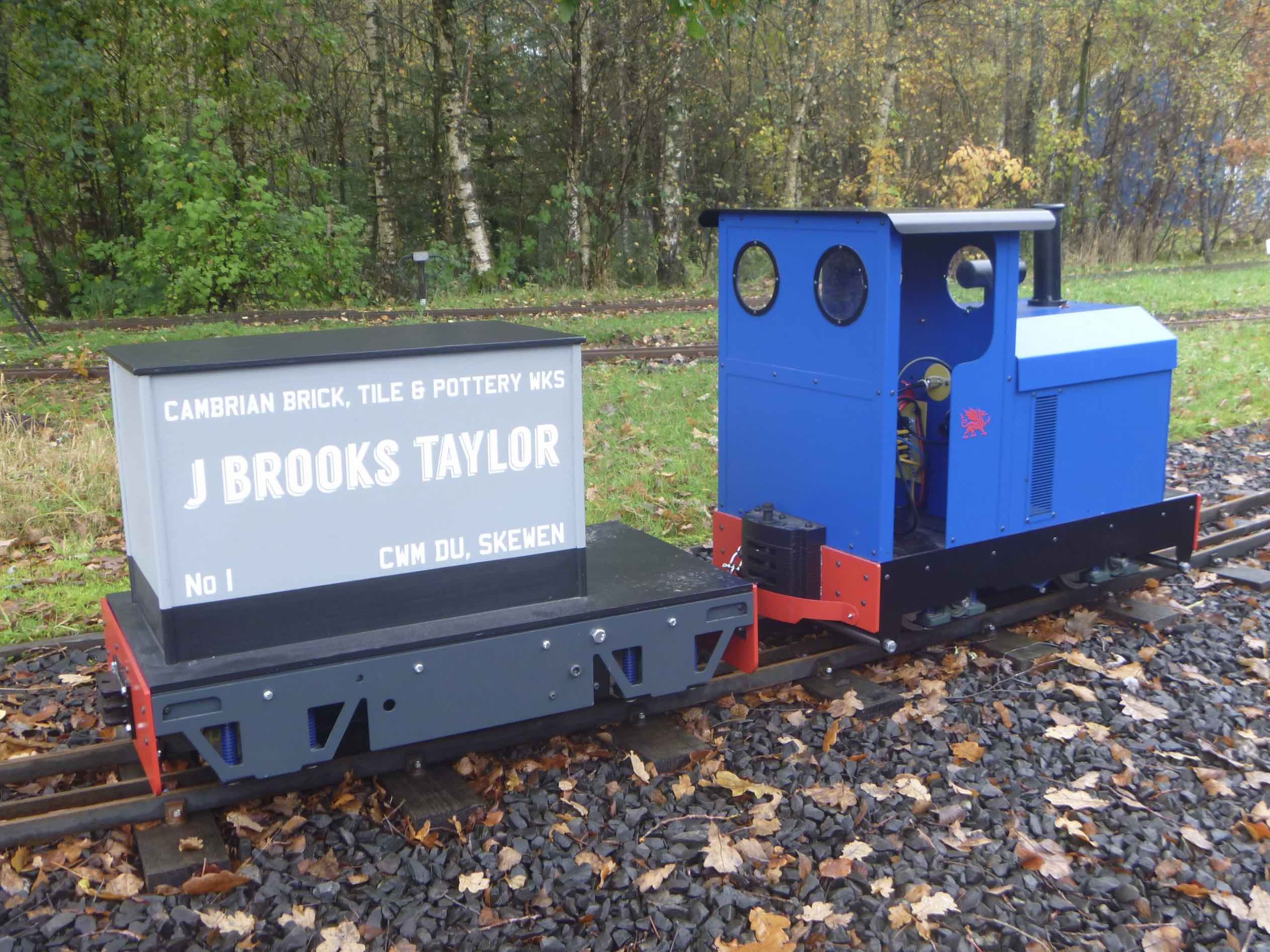 Druid IDRIS with its wagon, rear view. Photograph supplied by Peter.
