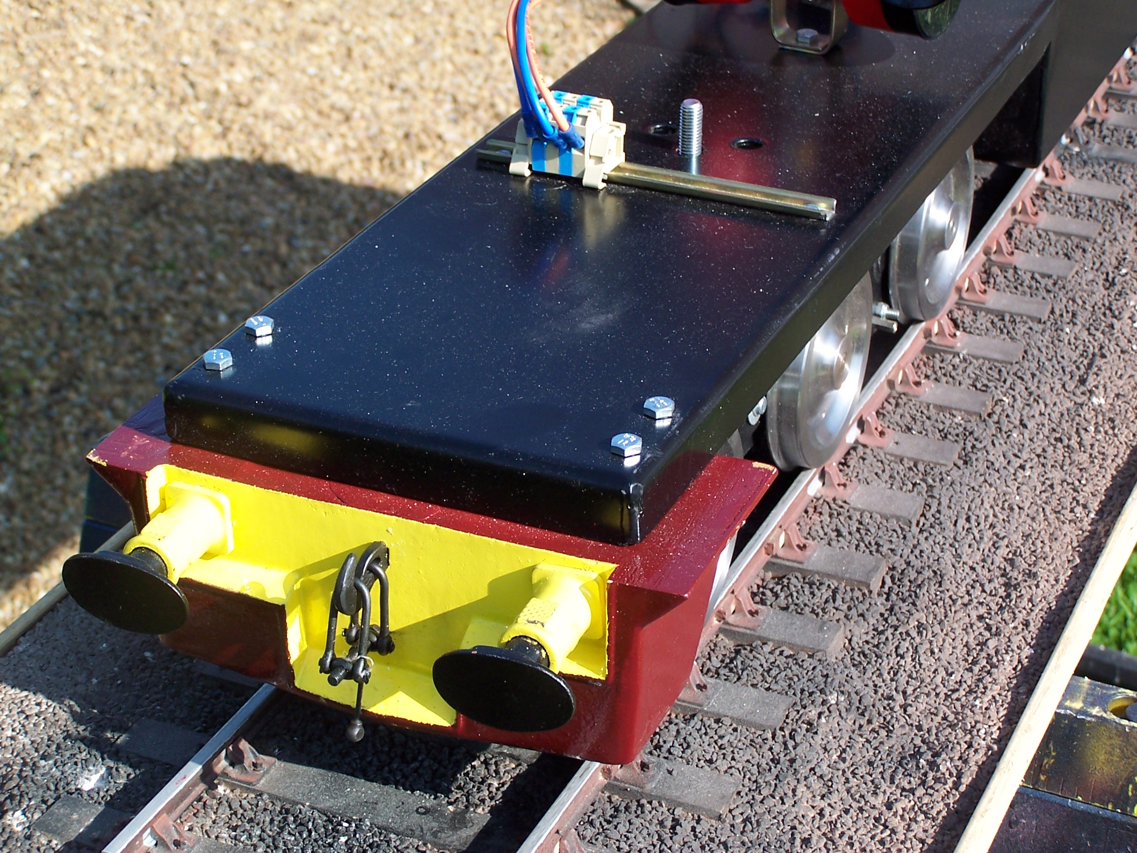 Western body removed to show the chassis and electrical installation.