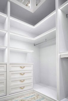 Closet-W3.jpg