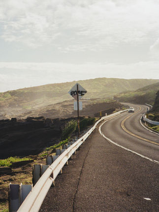 Beautiful roadside view along the shoreline of Kailua, Oahu, Hawaii