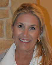 Maggie Holsomback.jpg