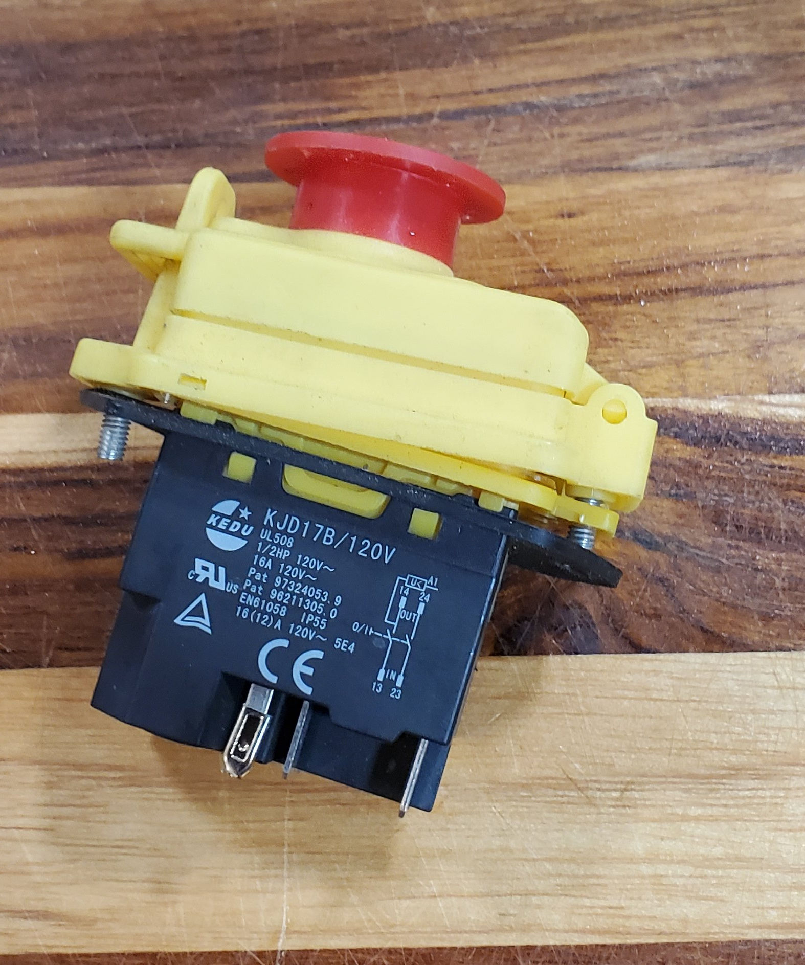 KJD17 GF Start Stop Switch NVR (2 / 16A)&Waterproof Magnetic Emergency Stop