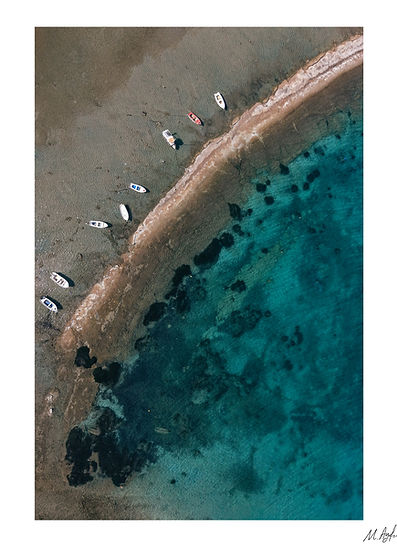 Hand-signed Fine Art Prints.
Available as standalone prints or in a Premium Floater Frame (Ready to Hang).
30x40 cm (Open Edition.) — Print: 80€ | Framed: 150€
40x50 cm (Open Edition.) — Print: 130€ | Framed: 220€
50x70 cm (Edition of 50) — Print: 190€ | Framed: 360€
70x100 cm (Edition of 30) — Print: 380€ | Framed: 550€
Specifications:
Print: Fine art paper with white margin. Signed on front.
Framed: Mounted on Kapa Mount in a Black Floater Frame. Signed and numbered on reverse.
*Limited Editions (50x70 & 70x100) include a signed Certificate of Authenticity.