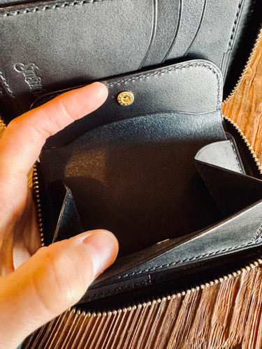 Round Zip Middle Wallet Type2 Diamond Stitch Black | satisfaction