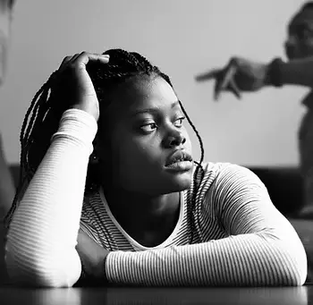 Como faço para parar de sentir?