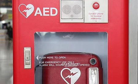 defibrillator-800x495_edited.jpg