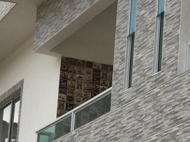 Miniatura: Casa estilo privê com varanda gourmet