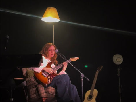 No particular de Carol Biazin: as linhas da menina do interior