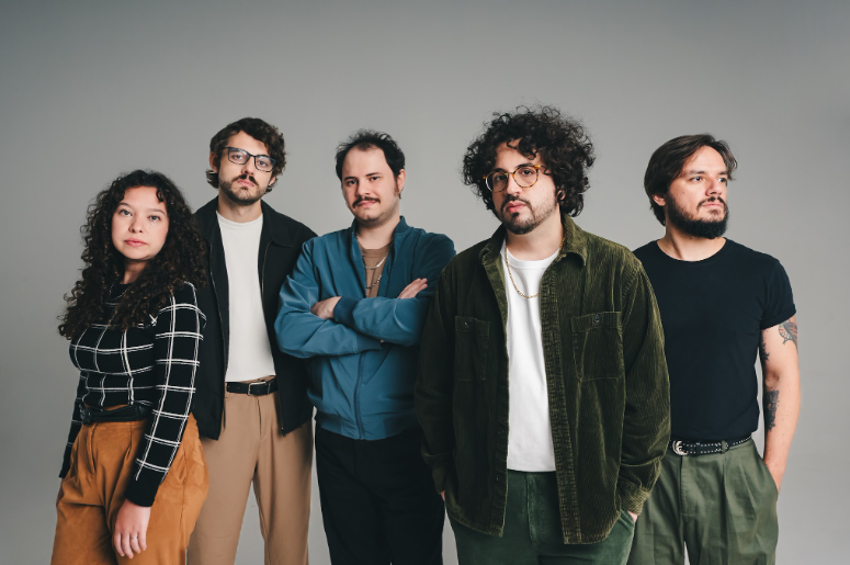 A Olívia lança versão deluxe de álbum com participações de Esteban Tavares e Selvagens à Procura de Lei