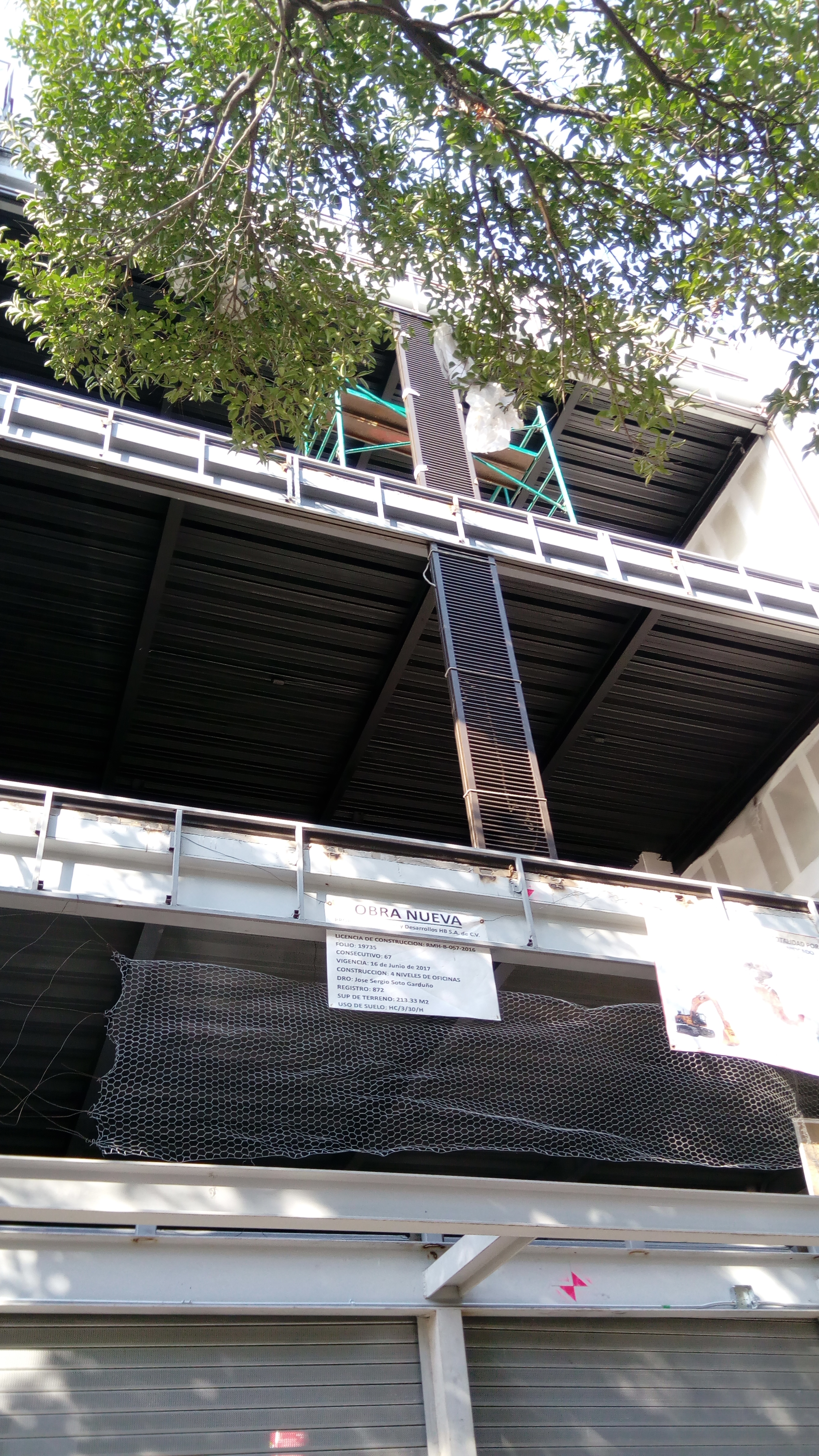 Instalación de panel de aluminio