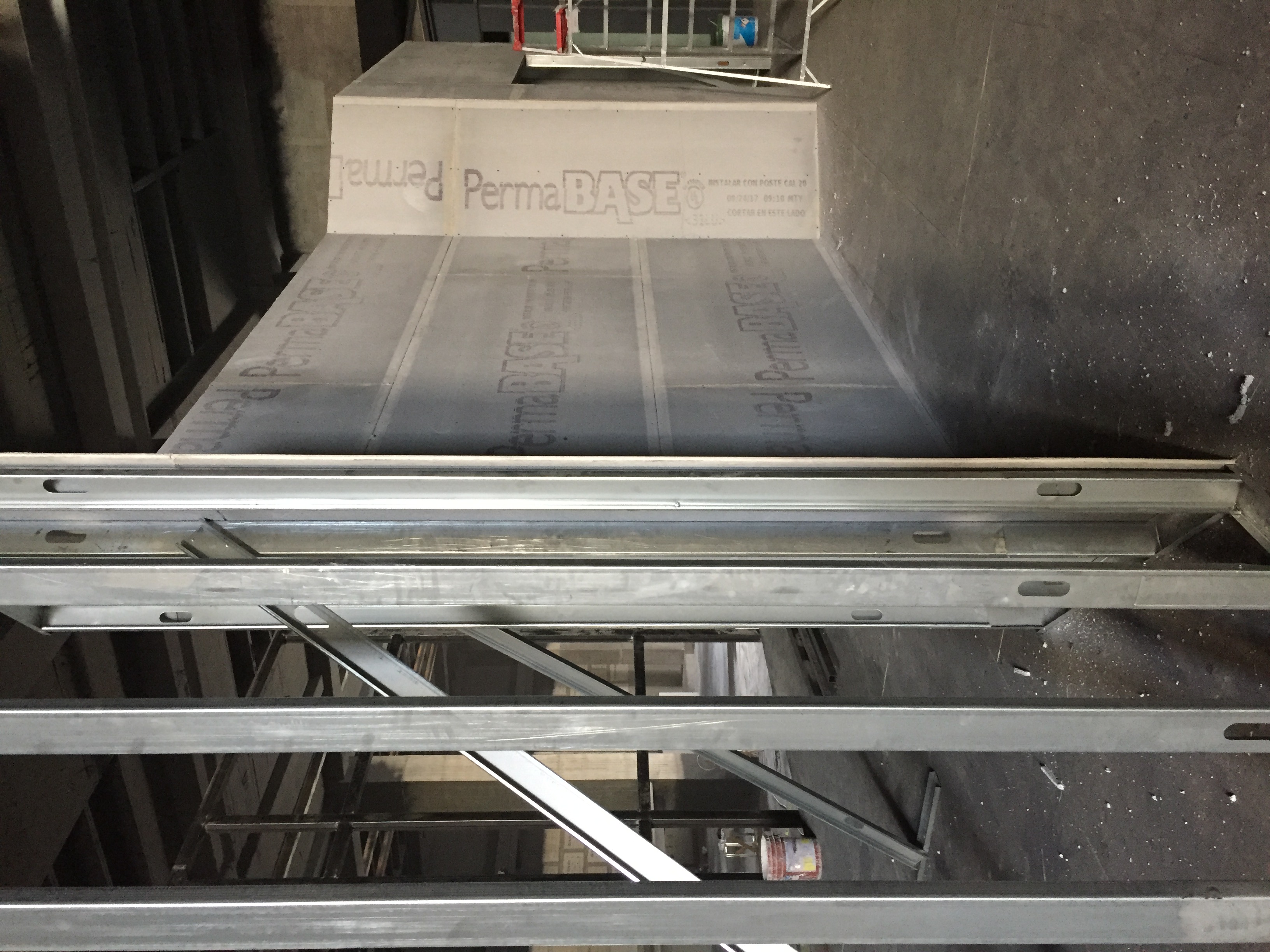 Instalación de muros de Permabase