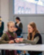 Ausbildung-Szene-Schneiderei.jpg