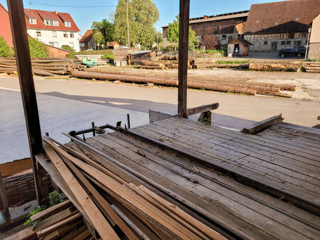 Bauholz, Möbelholz oder Brennholz aus dem Sägewerk der Schaffert Holzbau GmbH