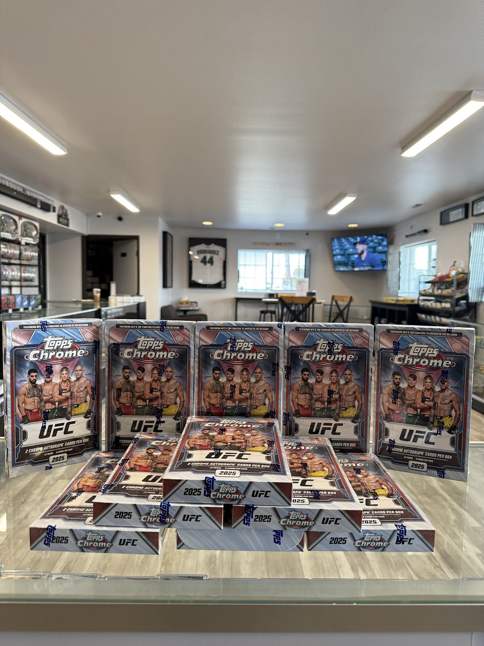 2025 UFC Topps Chrome Hobby Box (2 Autos)