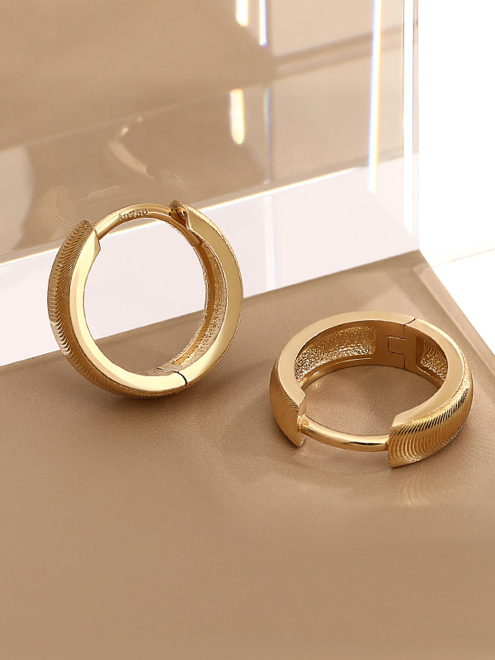 Miniaturbild: 18K Solid Gold Earrings Cat Eye Patterned Earrings Minimalist Designed Earrings Solid Gold Hoop Earrings for Women