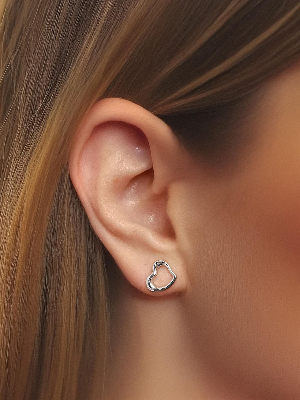 Thumbnail: Platinum Earrings Pt950 Heart Stud Earrings Handcrafted Stud Earrings
