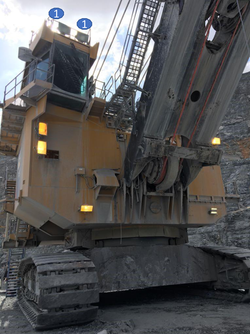 CAT 7495 Front Top of Cab