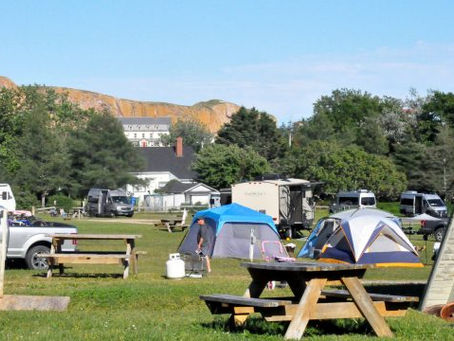Comment choisir le terrain de camping qui vous convient vraiment