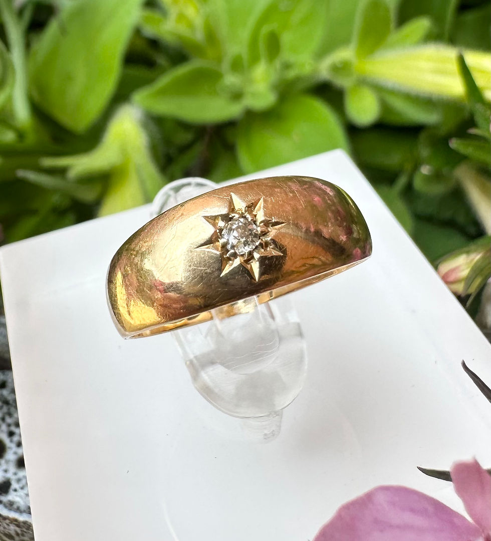 Thumbnail: Edwardian 18ct Gold Diamond Gypsy Ring