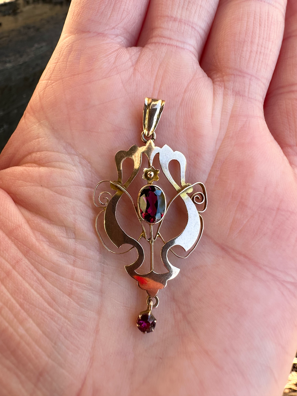 Thumbnail: Edwardian 9ct Gold Rhodolite Garnet Lavalier Pendant