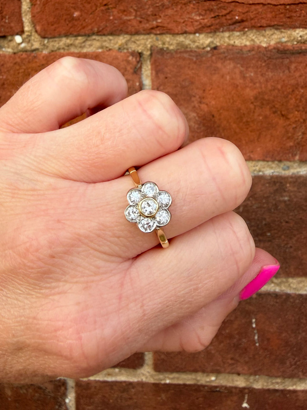 Thumbnail: Vintage 18ct Gold 0.85ct Diamond Flower Ring
